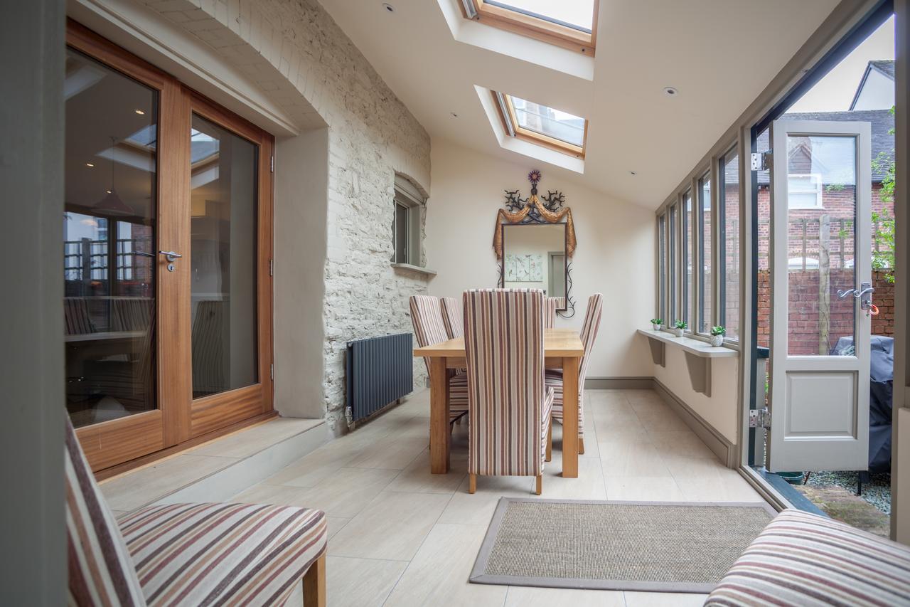 Ludlow - Linnet House - Well Presented Townhouse With Parking - Perfect Location For Exploring On Foot, Sleeps Up To 8 Guests - Hosted By Rentmyhouse Εξωτερικό φωτογραφία